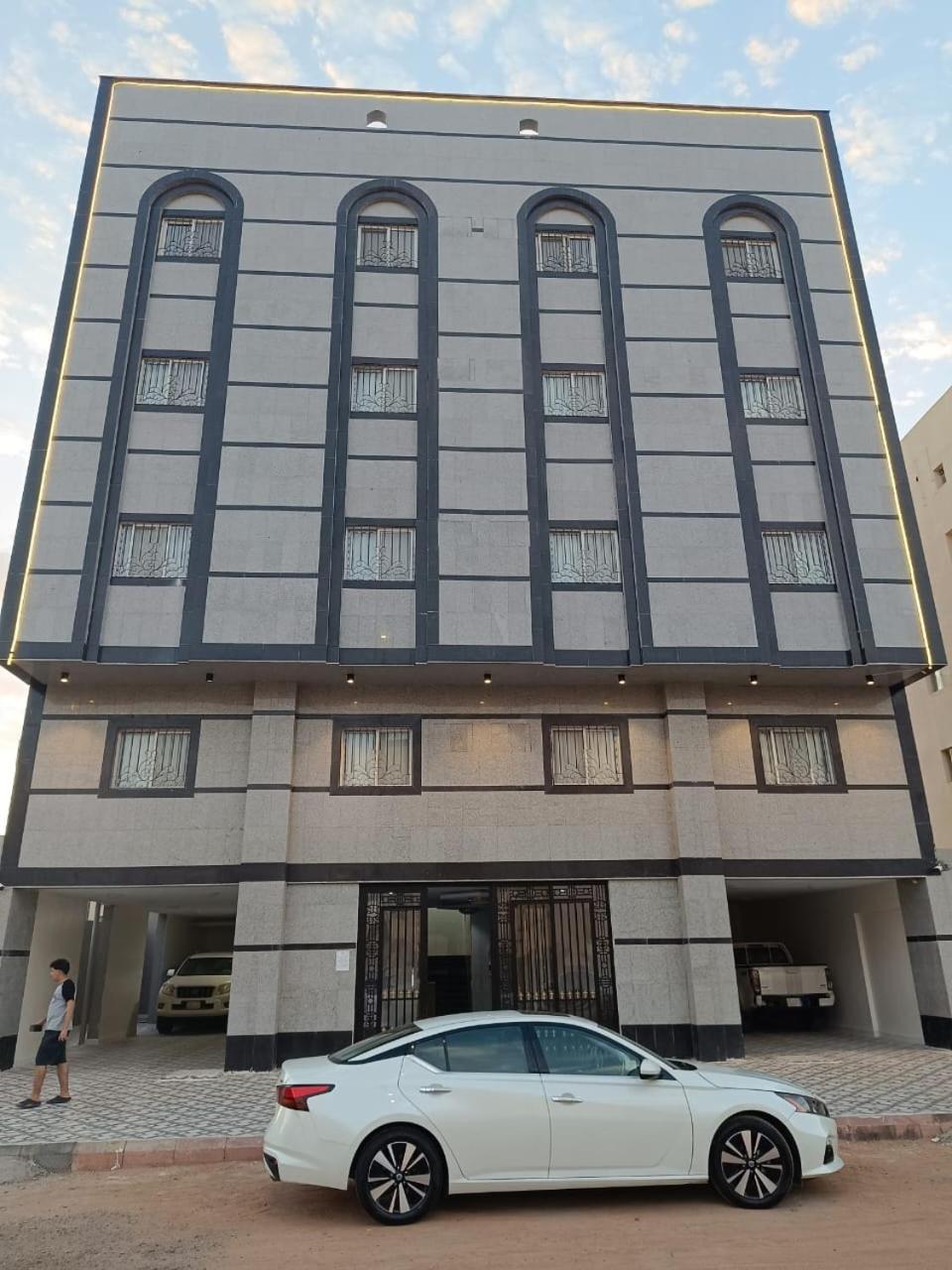 Yaqoot Al Madina Suites Al Awali Exterior photo