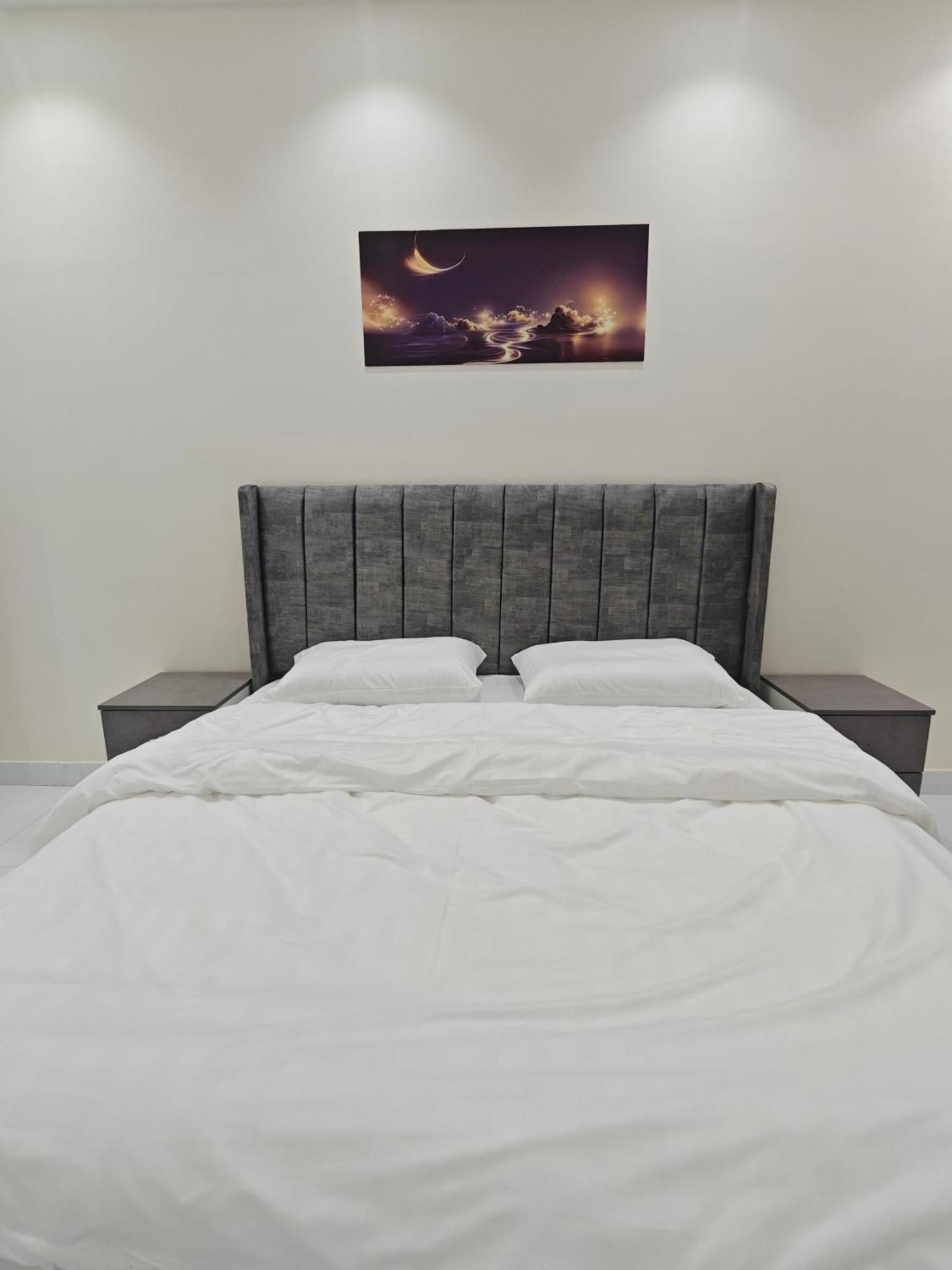 Yaqoot Al Madina Suites Al Awali Exterior photo